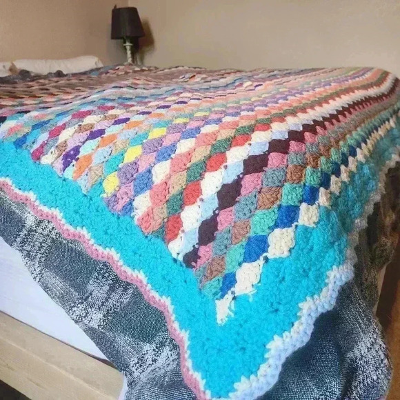 Hand Crochet Colorful Granny Blanket 80×21.5 Queen size - Picture 5 of 7
